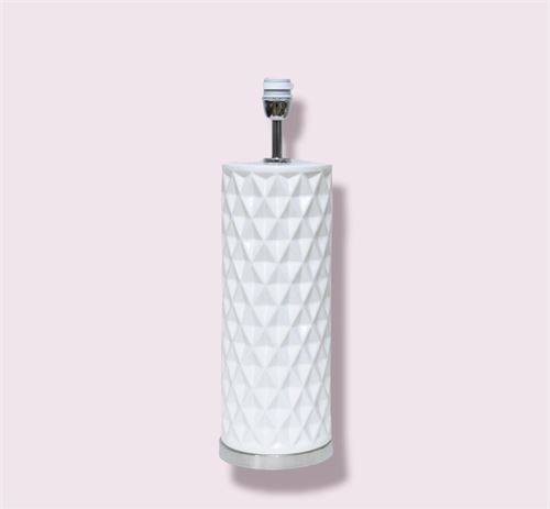 381 CANDEEIRO CERAMICA BRANCO DIAMANTE 17X17X43CM