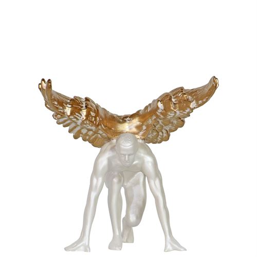 W206- FLYING MAN 19X19X22CM