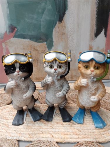 RF-181295 FIGURA RESINA 10,5X10X22,5 SNORKEL CAT 3 MOD.