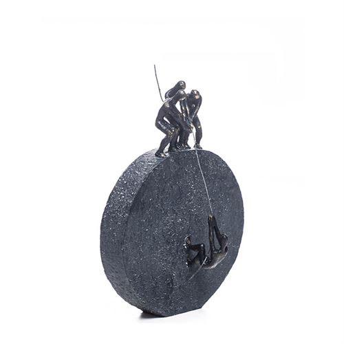 75596 ESCULTURA ALPINISTA