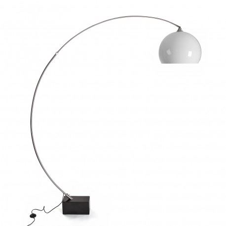 20840075 CANDEEIRO CHAO BASE PRETA 150CM